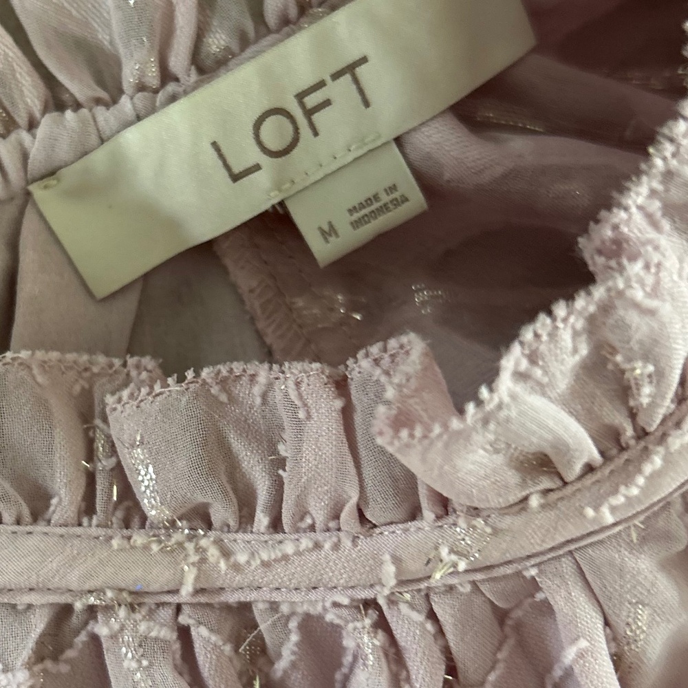 🌺Beautiful Lavender Flutter Sleeve Fancy Top - Picture 10 of 13